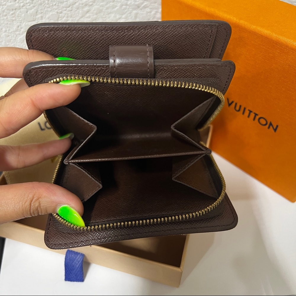 <LOWEST PRICE>100% AUTH Louis Vuitton Damier Ebene Compact Zip Wallet - Picture 6 of 13